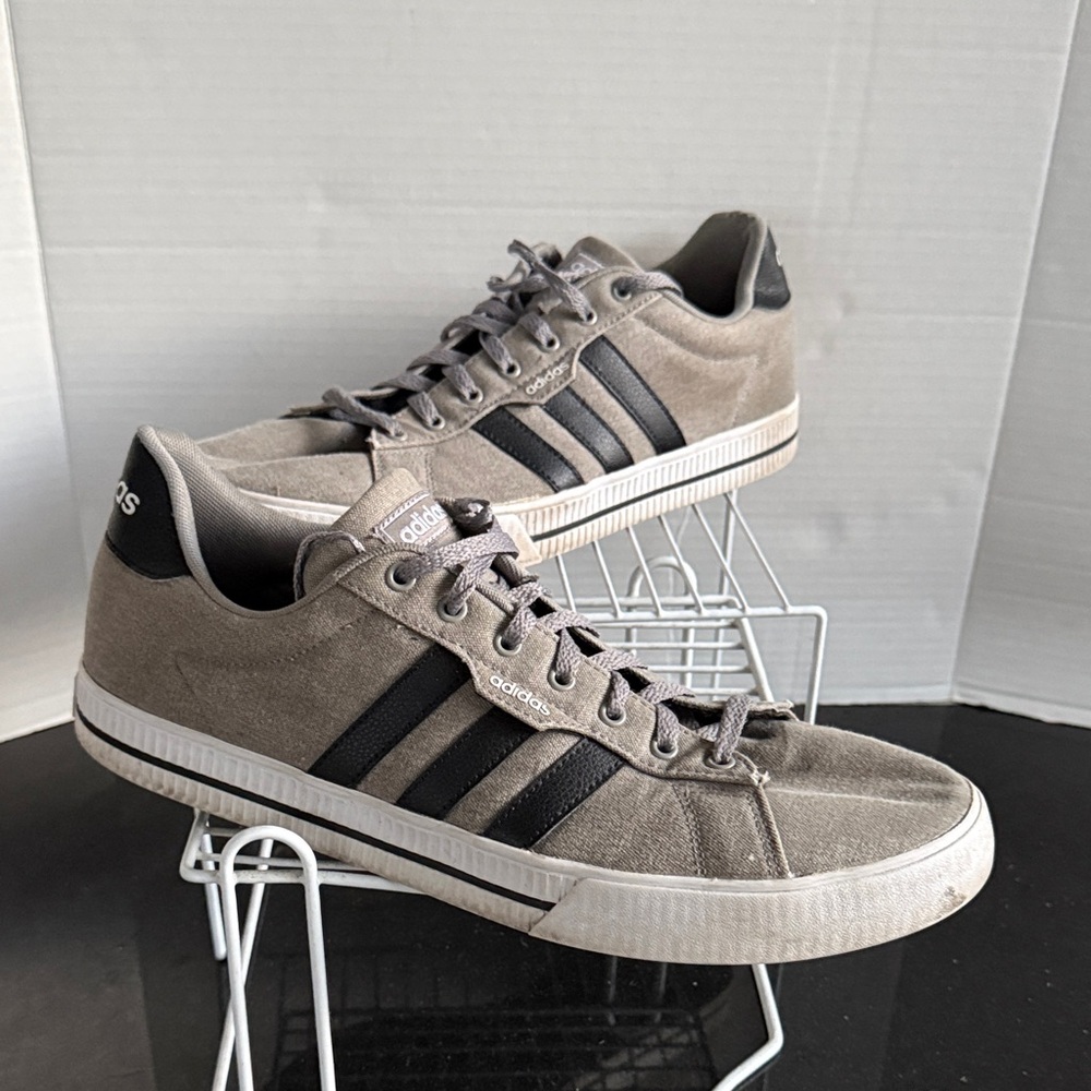 Adidas Daily 3.0 Men's Sneakers Size 13 Dove Grey White